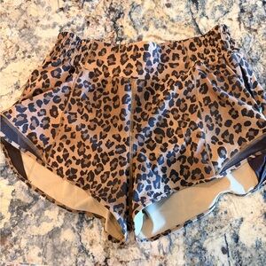 Lululemon Hotty Hot High-Rise Lined Short 2.5”